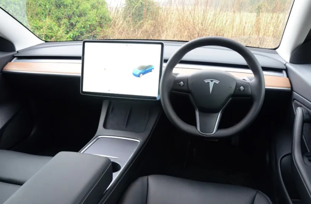 2024 Tesla Model 3 Highland Interior (2)